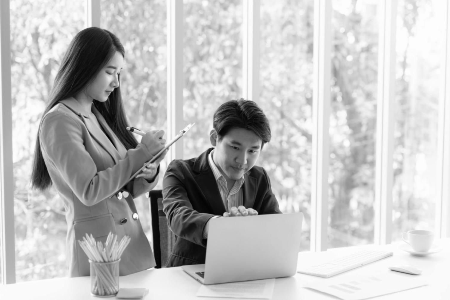財務數據分析圖表展示預算管理成效
